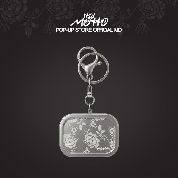 MINI TIN CASE KEYRING - Motto POP-UP STORE