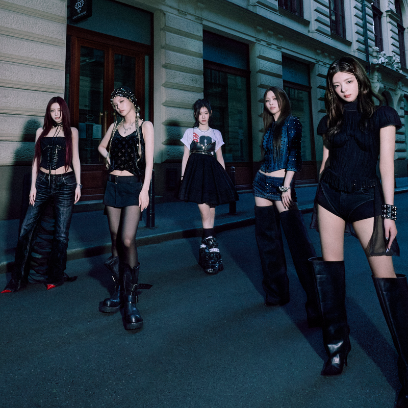 洋書 Supreme play dead blessed LUNDUN seoul Supreme 